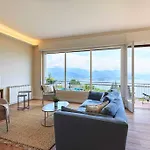 Lovely Home With Amazing Lake Views! - Casa Laura
