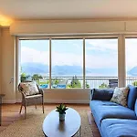 Lovely Home With Amazing Lake Views! - Casa Laura
